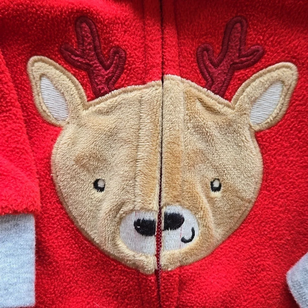 Carter's fleece sleeper, nb - Picture 2 of 3